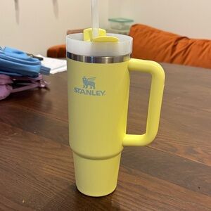 EUC Stanley H2O Quencher 30oz